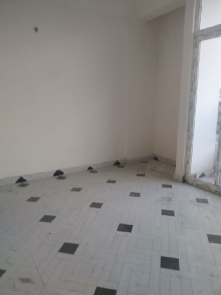 Room, malhour 2 Bedroom 850 Sq.Ft. Apartment In Malhour Lucknow 9800691
