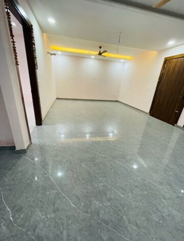 Room in 3 BHK Builder Floor at Palam Vihar Extension – for Rent