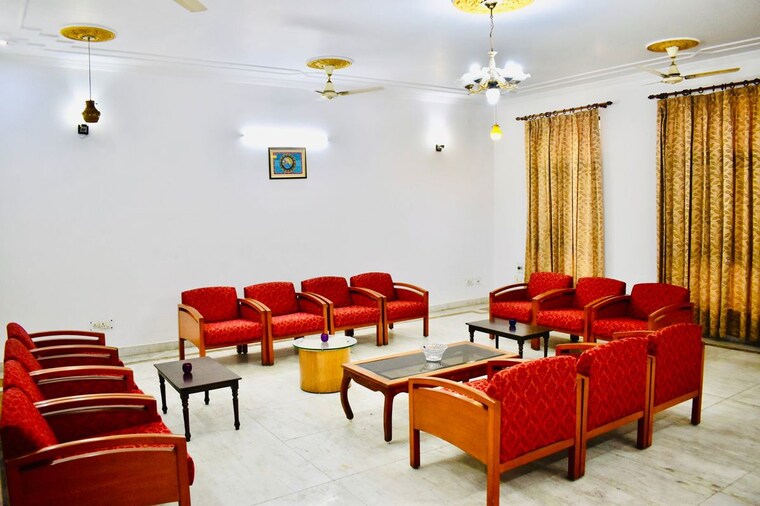 Master Bedroom, rwa-apartments-sector-29 2 Bedroom 1100 Sq.Ft. Apartment In Sector 29 Noida 9800704