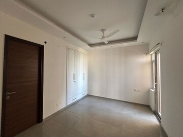 Room in 3 BHK Apartment at ACE Parkway, Sector 150 – for Rent