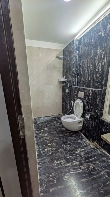 Bathroom in 4 BHK Apartment at Omkar Alta Monte, Malad East – for Rent