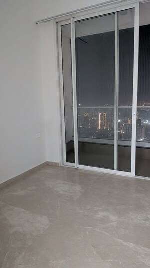 Room in 4 BHK Apartment at Omkar Alta Monte, Malad East – for Rent