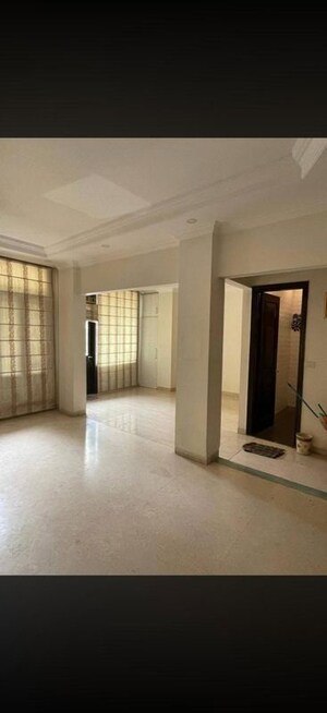 Room in 4 BHK Builder Floor at Greater Kailash – for Rent