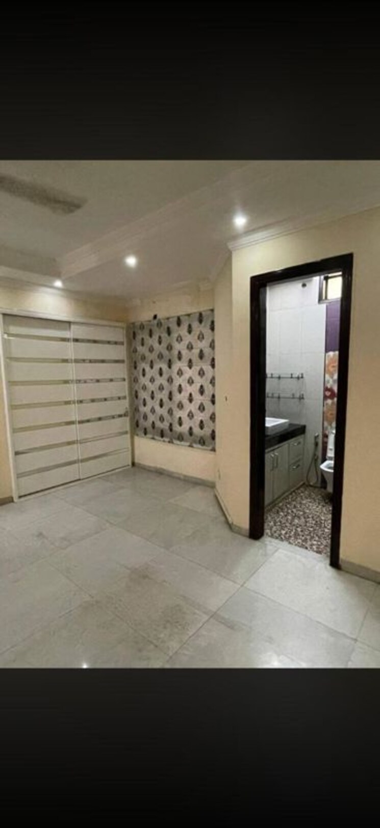 Room, greater kailash 4 Bedroom 2500 Sq.Ft. Builder Floor In Greater Kailash Delhi 9800731