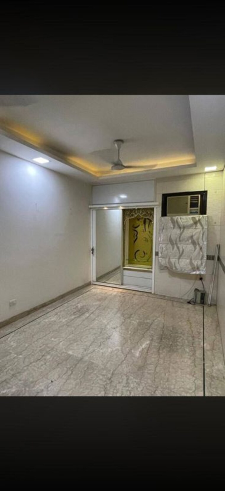 Room, greater kailash 4 Bedroom 2500 Sq.Ft. Builder Floor In Greater Kailash Delhi 9800731