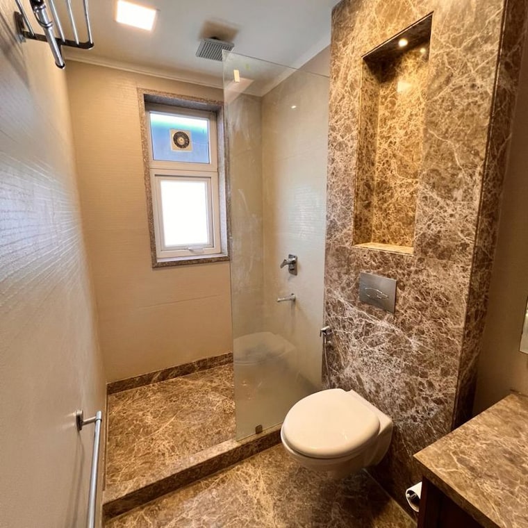 Bathroom, green park 3 Bedroom 2500 Sq.Ft. Builder Floor In Green Park Delhi 9800735