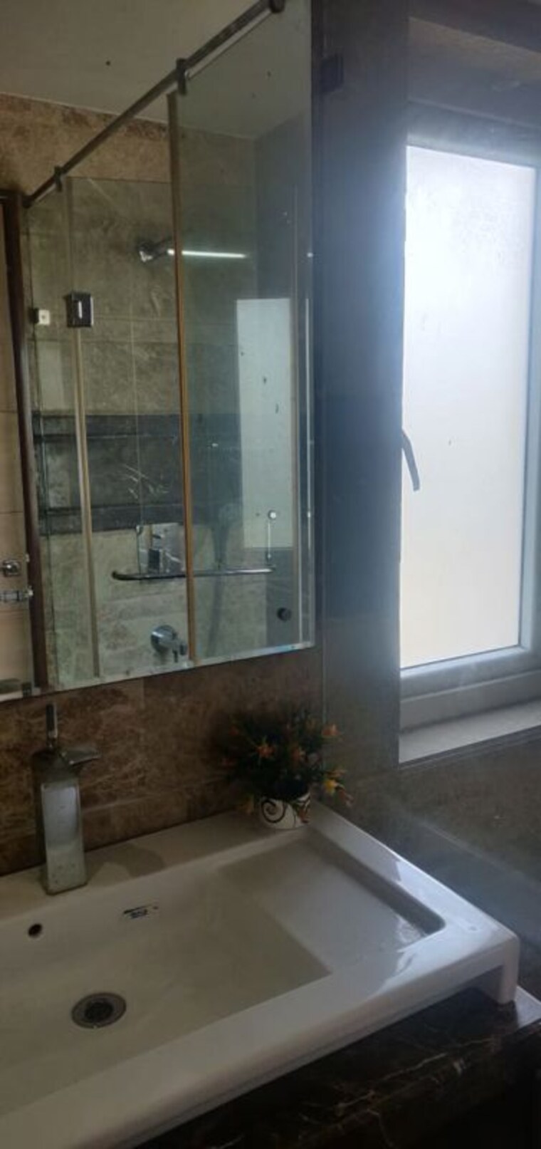 Bathroom, safdarjung enclave 3 Bedroom 1800 Sq.Ft. Builder Floor In Safdarjung Enclave Delhi 9800745