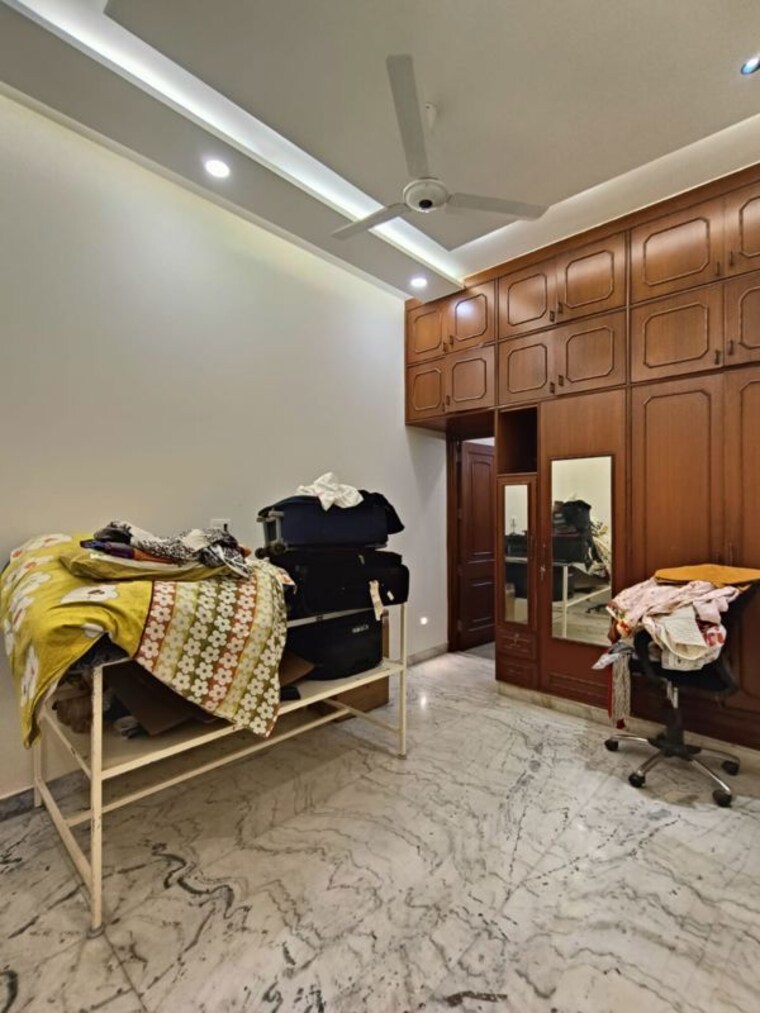 Living Room, geetanjali enclave 4 Bedroom 3000 Sq.Ft. Builder Floor In Geetanjali Enclave Delhi 9800766