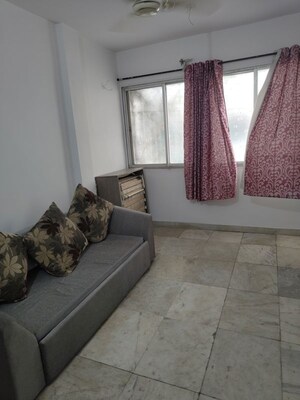 1 BHK Apartment For Rent in Vakola