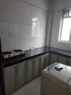 Bathroom in 1 BHK Apartment at Vakola – for Rent