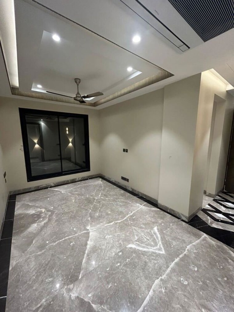 Room, gulmohar park 4 Bedroom 2701 Sq.Ft. Builder Floor In Gulmohar Park Delhi 9800779