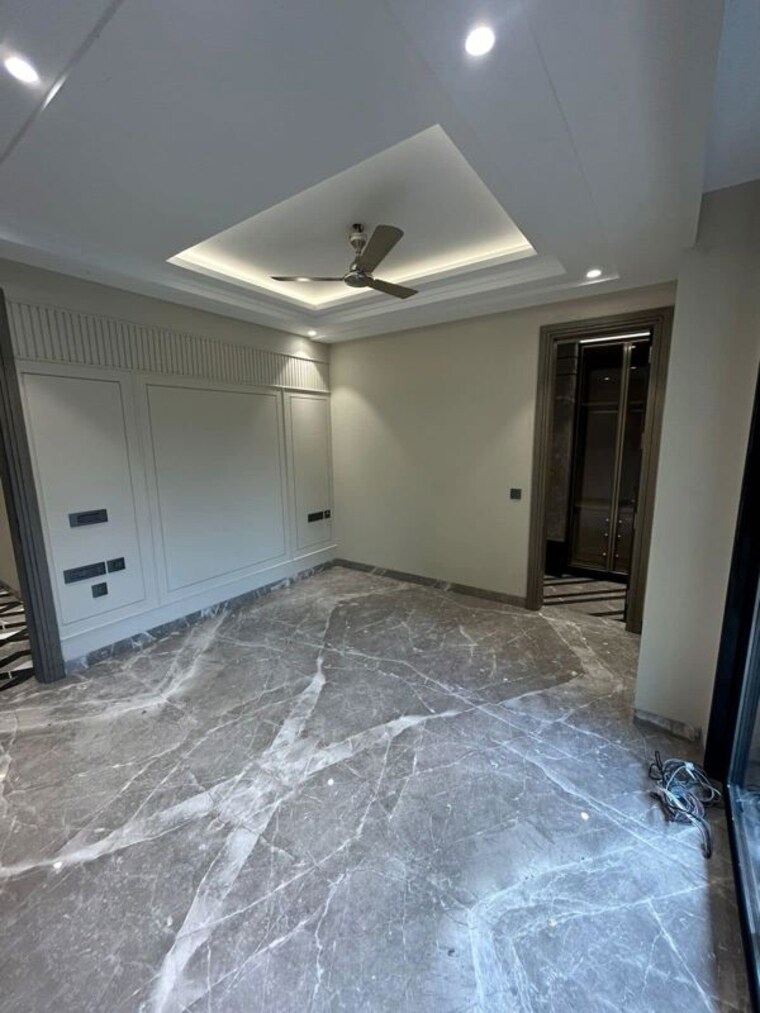 Room, gulmohar park 4 Bedroom 2701 Sq.Ft. Builder Floor In Gulmohar Park Delhi 9800779