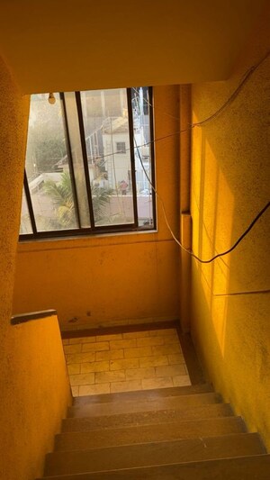 Furnished Amenities in 1 BHK Apartment at Vakola – for Rent