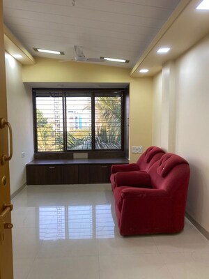 Bedroom in 1 BHK Apartment at Vakola – for Rent