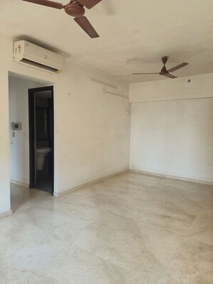 Room in 2 BHK Apartment at Lodha Amara, Kolshet Road – for Rent