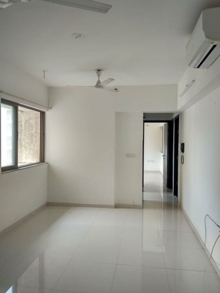 Room, lodha-amara 3 Bedroom 1176 Sq.Ft. Apartment In Kolshet Road Thane 9800819
