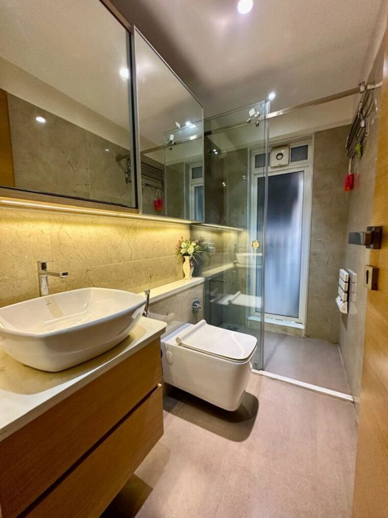 Bathroom, rustomjee-9-jvpd 4 Bedroom 3000 Sq.Ft. Apartment In Juhu Mumbai 9800830