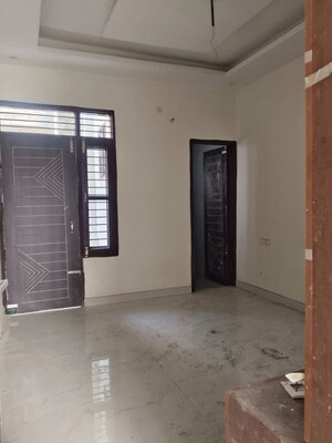 Room in 2 BHK Builder Floor at Sector 115 – for Rent