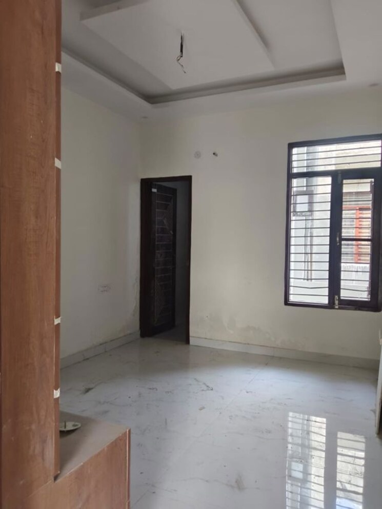 Room, sector 115 2 Bedroom 1000 Sq.Ft. Builder Floor In Sector 115 Chandigarh 9800832