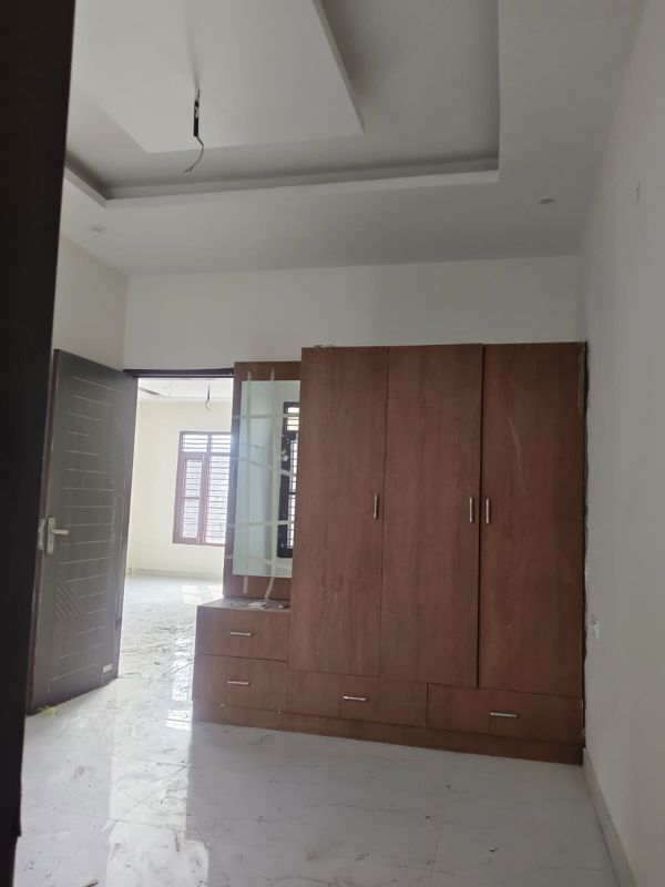 2 BHK + Extra Room Builder Floor For Rent in Sector 115