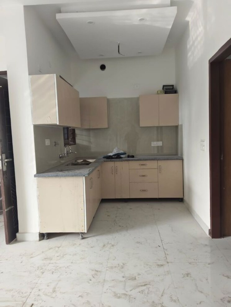 Kitchen, sector 115 2 Bedroom 1000 Sq.Ft. Builder Floor In Sector 115 Chandigarh 9800832
