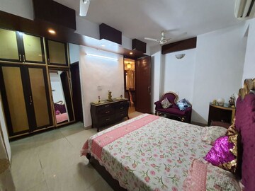 Bedroom in 3 BHK Builder Floor at Ansal API Palm Grove, KharaR-Banur Road – for Rent