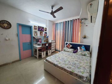 Bedroom in 3 BHK Builder Floor at Ansal API Palm Grove, KharaR-Banur Road – for Rent