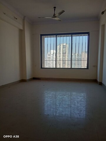 Room in 2 BHK Apartment at Andheri West – for Sale