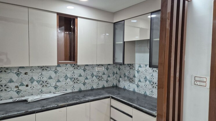 Kitchen, sector 107 2 Bedroom 900 Sq.Ft. Builder Floor In Sector 107 Noida 9800865