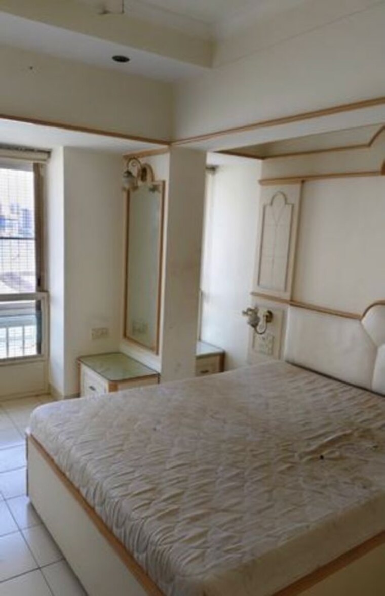 Bedroom, cuffe parade 3 Bedroom 1300 Sq.Ft. Apartment In Cuffe Parade Mumbai 9794284