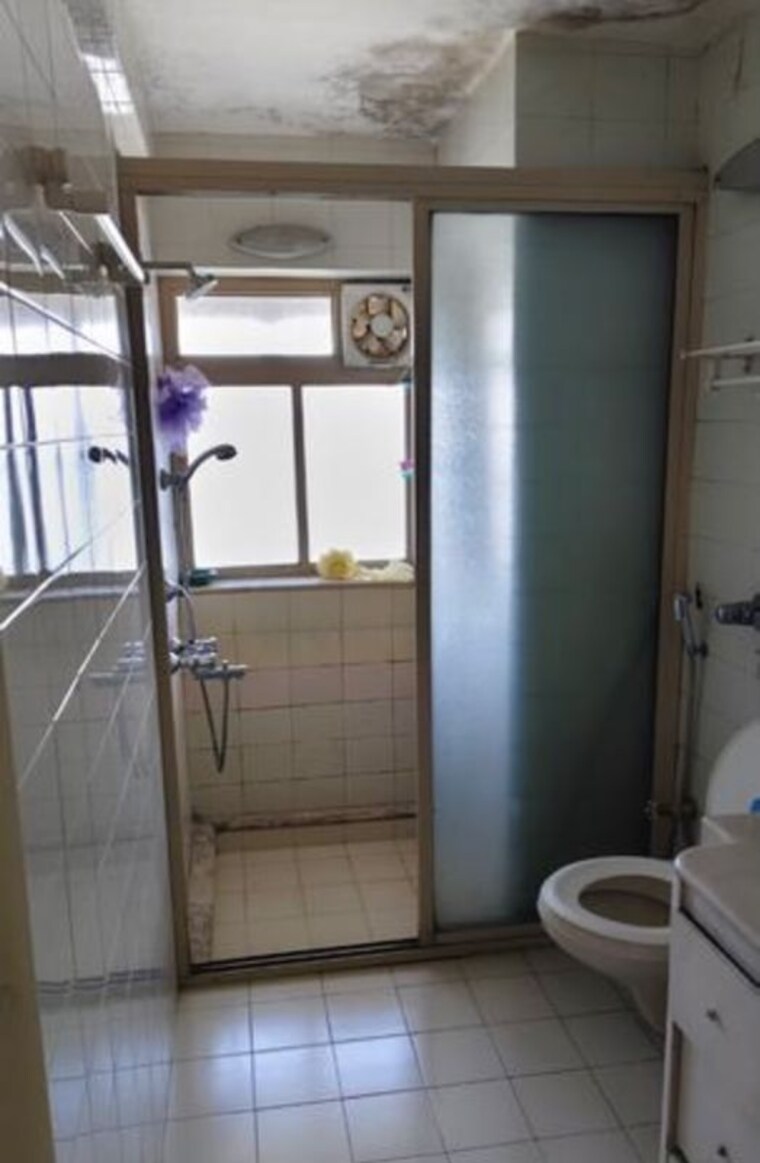 Bathroom, cuffe parade 3 Bedroom 1300 Sq.Ft. Apartment In Cuffe Parade Mumbai 9794284