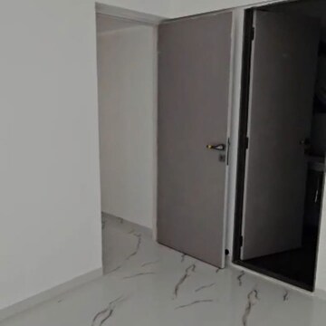 Room in 2 BHK Apartment at Ghatkopar West – for Rent