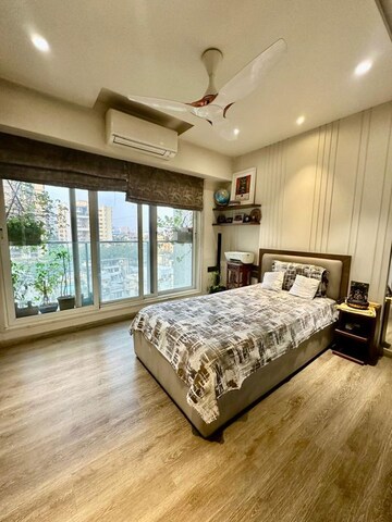 Bedroom in 4 BHK Apartment at Ankur Serenity, Santacruz West – for Rent