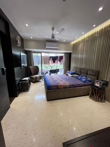 Bedroom in 3 BHK Apartment at Godrej Waldorf Andheri, Andheri West – for Rent