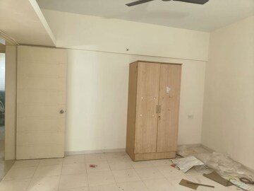 Room in 2 BHK Apartment at Prakriti Society, Baner – for Rent