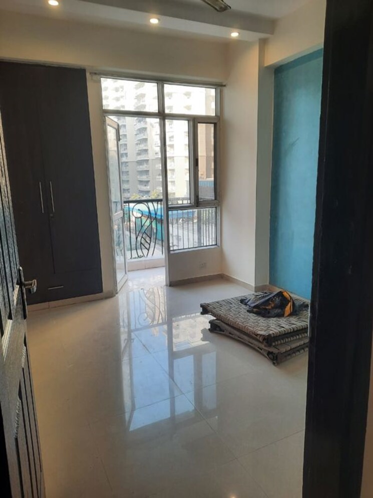 Room, prateek-wisteria 2 Bedroom 955 Sq.Ft. Apartment In Sector 77 Noida 9800898