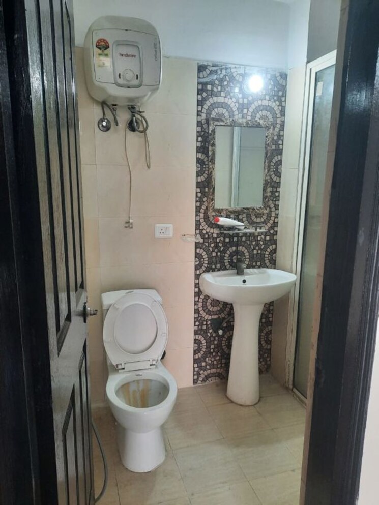 Bathroom, prateek-wisteria 2 Bedroom 955 Sq.Ft. Apartment In Sector 77 Noida 9800898