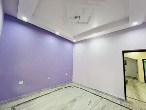 Room in 2 BHK Builder Floor at Manas Town, Indira Nagar – for Rent