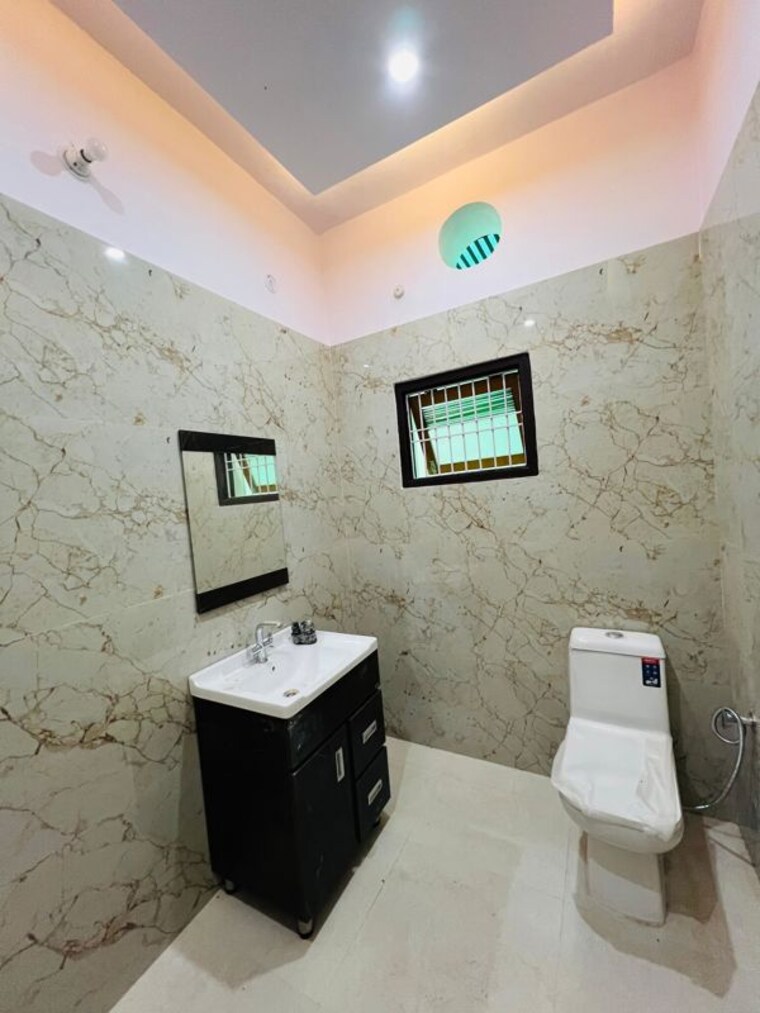 Team Area, manas-town 2 Bedroom 1200 Sq.Ft. Builder Floor In Indira Nagar Lucknow 9800902