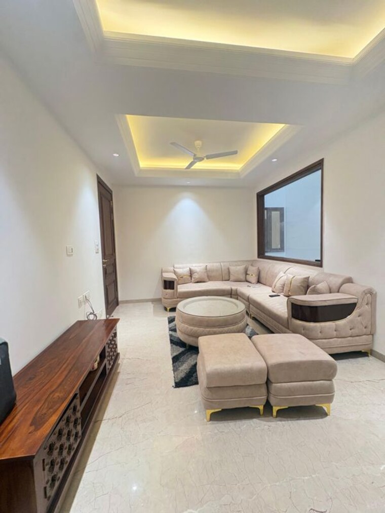 Living Room, dlf phase ii 3 Bedroom 1745 Sq.Ft. Builder Floor In Dlf Phase ii Gurgaon 9794909
