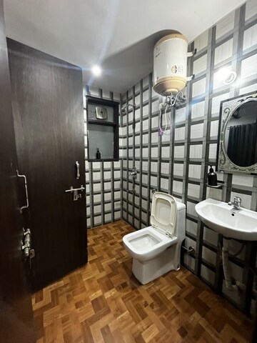 Bathroom in 2 BHK Builder Floor at DLF Exclusive Floors, Sector 53 – for Rent