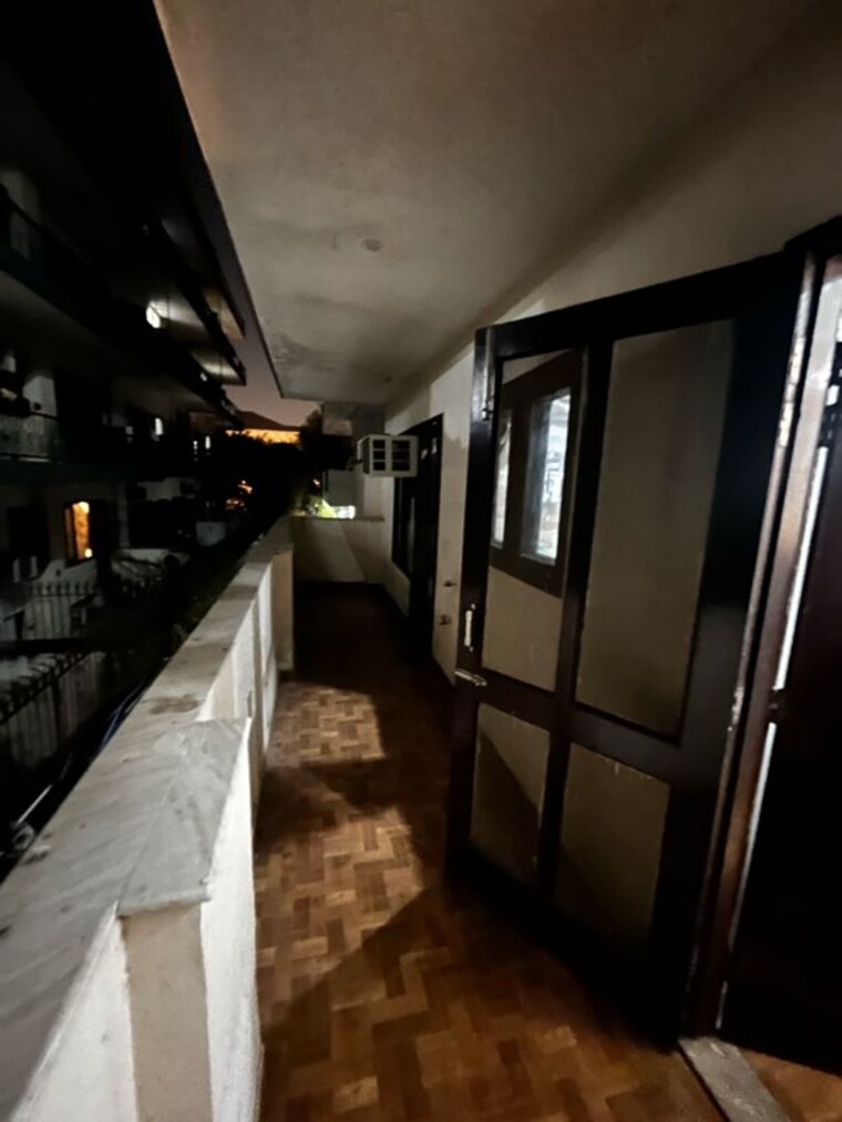 Balcony, dlf-exclusive-floors 2 Bedroom 1454 Sq.Ft. Builder Floor In Sector 53 Gurgaon 9800909