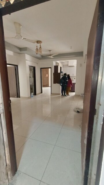 2 BHK Apartment For Rent in Ajnara Grand Heritage, Sector 74