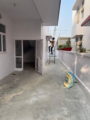 Parking in 3 BHK Villa at Masarovar Yojna, Rajajipuram – for Sale
