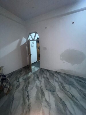 Room in 2 BHK Apartment at Milan Tower, Adil Nagar – for Rent