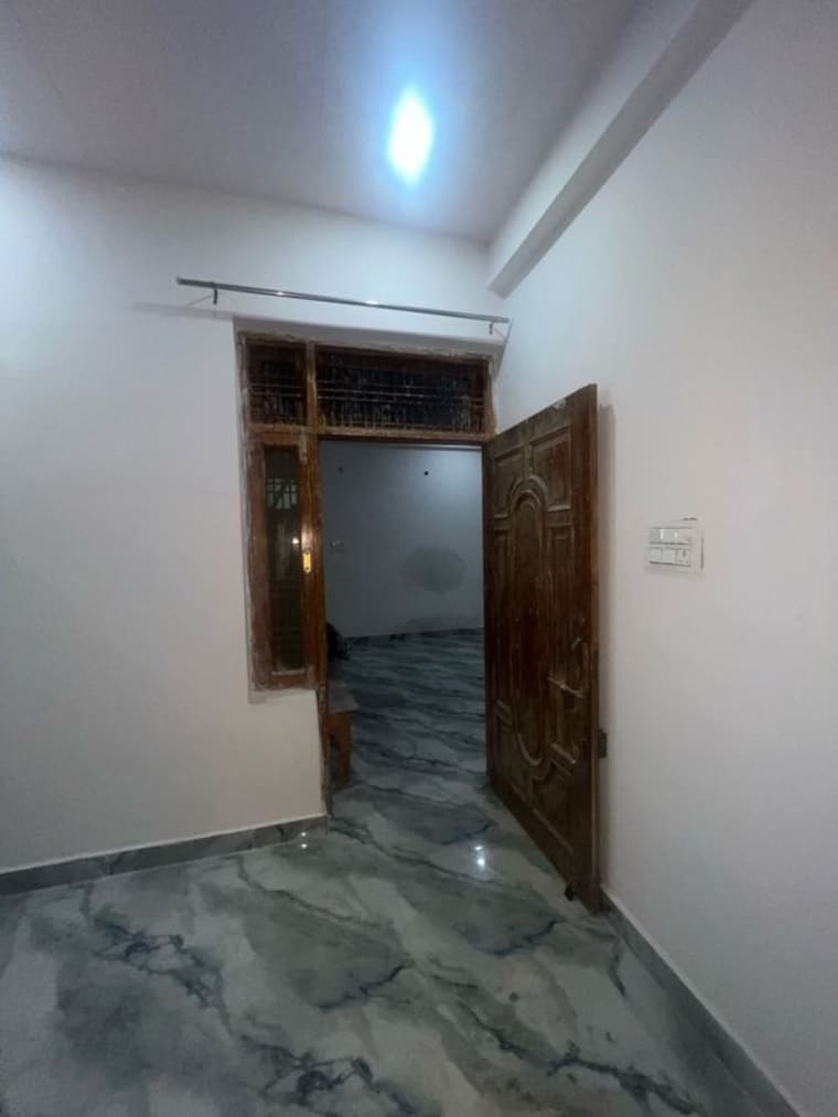 Room, milan-tower 2 Bedroom 600 Sq.Ft. Apartment In Adil Nagar Lucknow 9800903