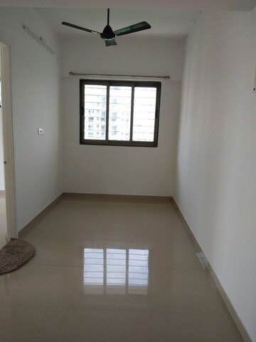 Room in 1 BHK Apartment at Bliss Kasa, Dadar West – for Rent