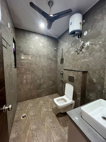 Bathroom in 2 BHK Builder Floor at Sector 42 – for Rent