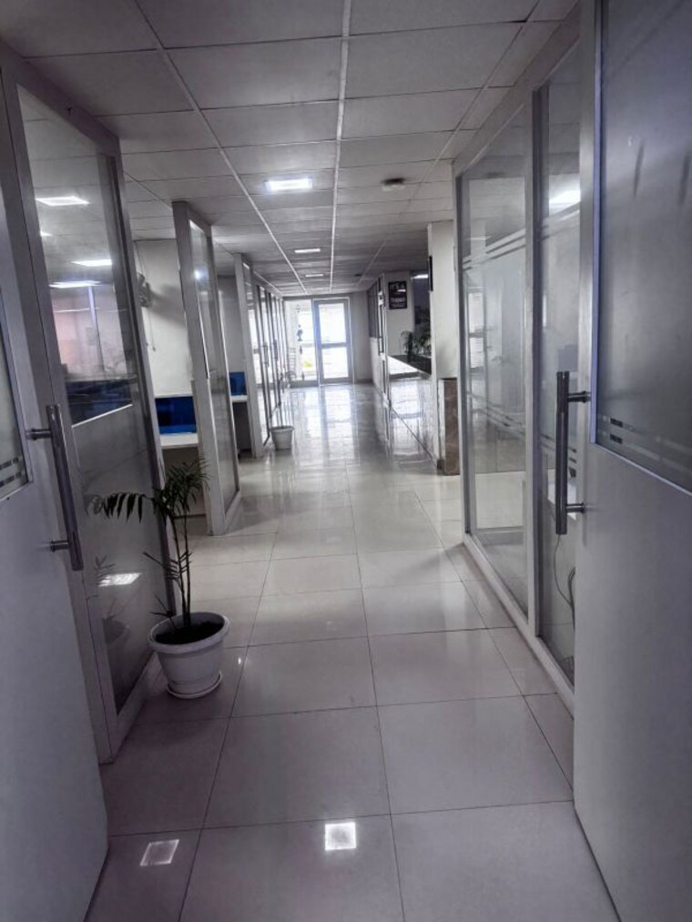 undefined, sector 2 Commercial Office Space 850 Sq.Ft. In Sector 2 Noida 9800935