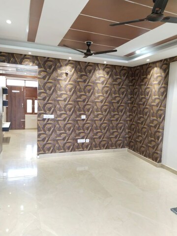 Living Room in 2 BHK Builder Floor at Sector 52 – for Rent